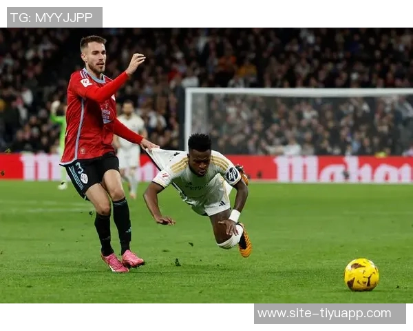 阿斯评：年轻与组织能力兼备的斯米特是皇马中场引援的理想人选